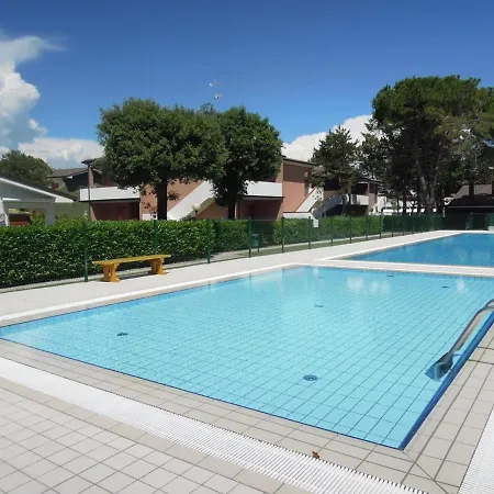 Lägenhet Modern Three-bedroom In With Pool Bibione