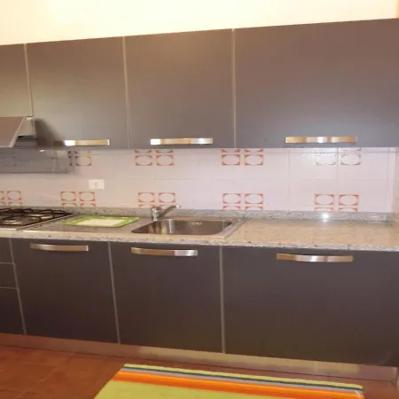 Διαμέρισμα Modern Three-bedroom In With Pool *